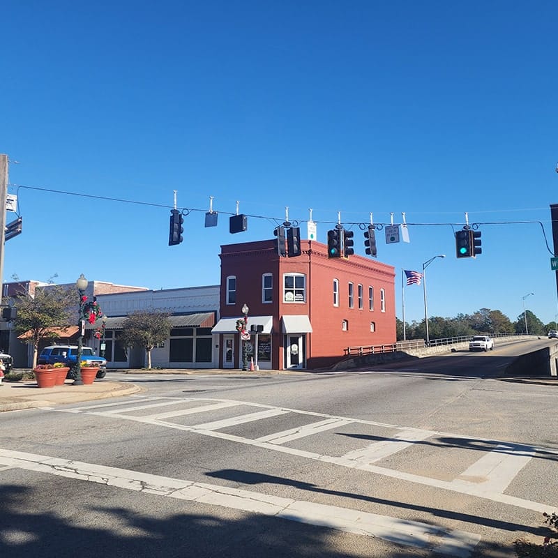caroline st and willing st intersection in milton